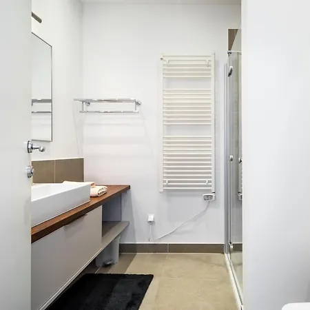 Sleeps 12 With Pool Air Con And Wifi Willa *
