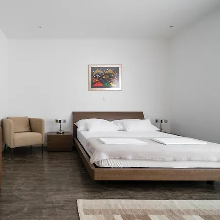 Willa Sleeps 12 With Pool Air Con And Wifi Slatine